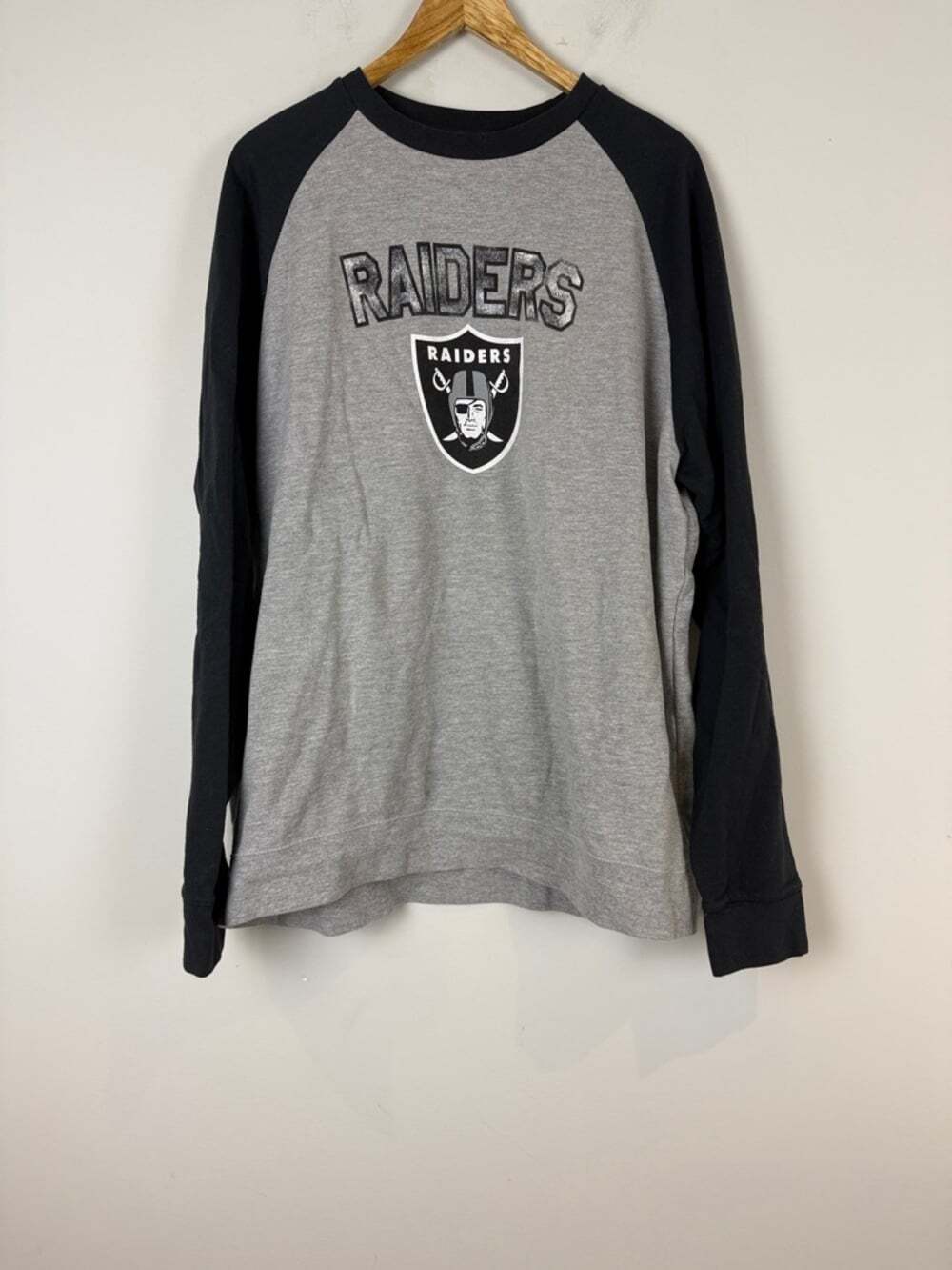 NFL Raiders Gray and Black Long-Sleeve Raglan Tee Size XL